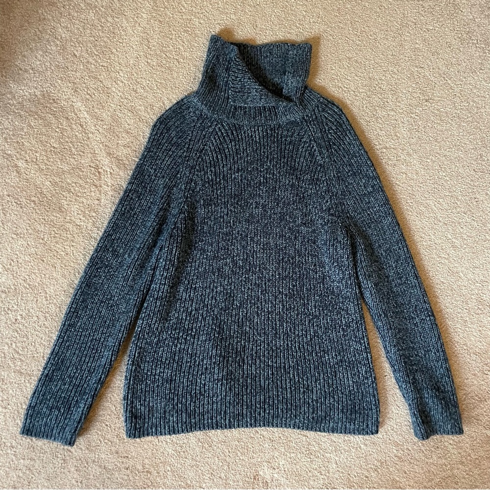 Women’s Carolyn Taylor Blue Knit Sweater Medium
